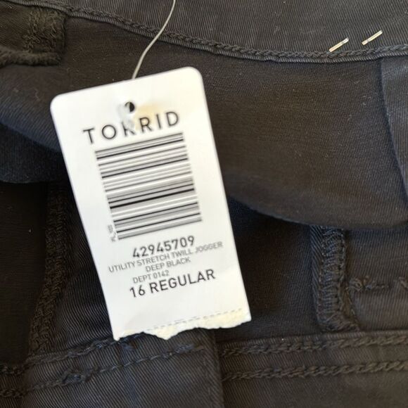 NWT Torrid Utility Stretch Twill Jogger in Deep Black Size 16 Regular - Picture 6 of 12